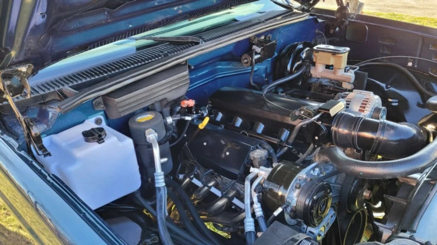 1994 Chevrolet C/K 4th Gen - Image 6 of 12