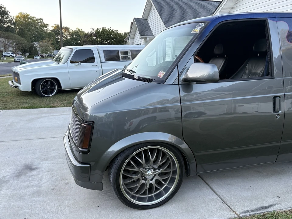 1994 Chevrolet Astro - Image 6 of 21