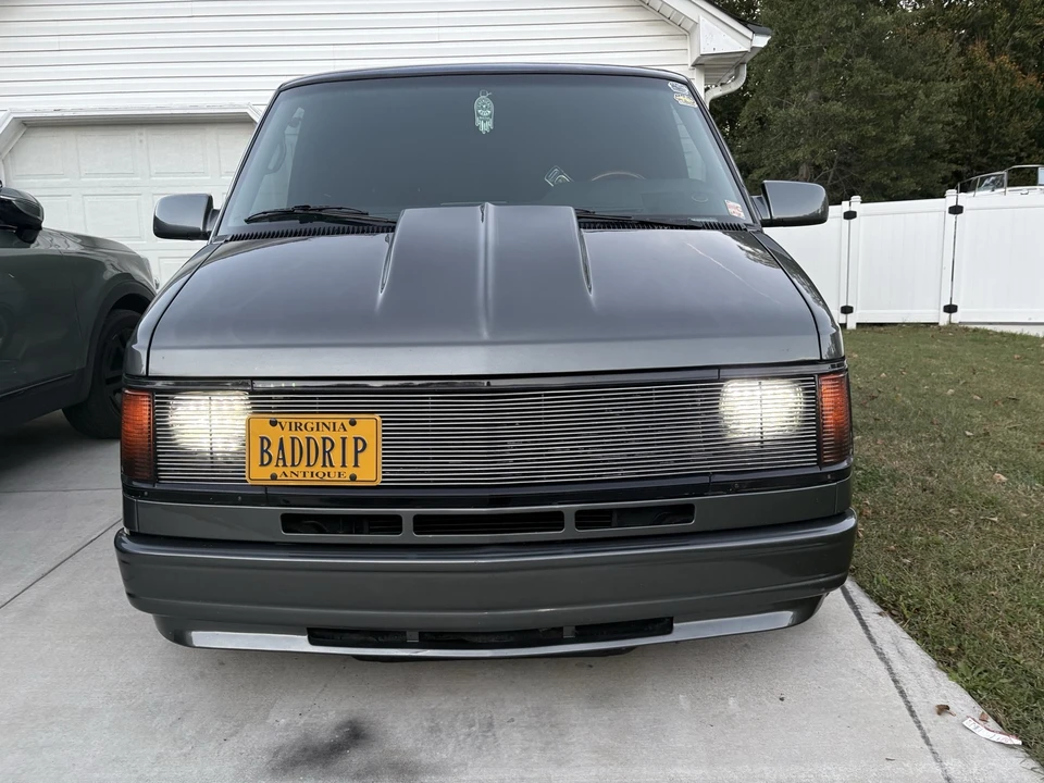 1994 Chevrolet Astro - Image 3 of 21