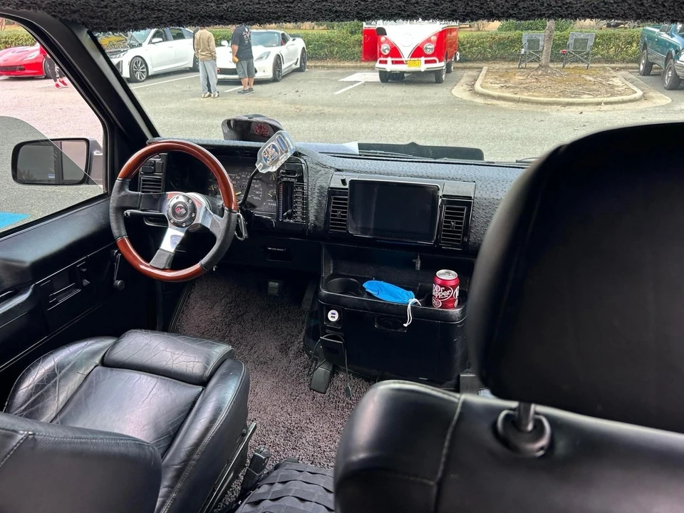 1994 Chevrolet Astro - Image 19 of 21