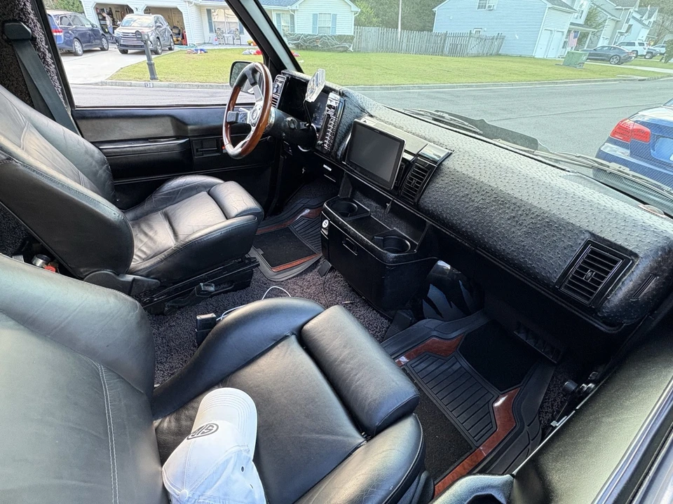 1994 Chevrolet Astro - Image 19 of 21