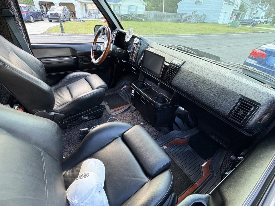 1994 Chevrolet Astro - Image 17 of 21