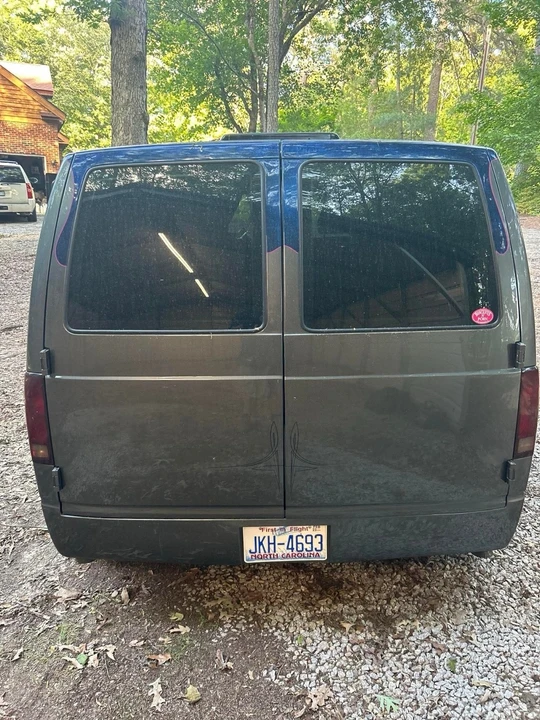 1994 Chevrolet Astro - Image 15 of 21