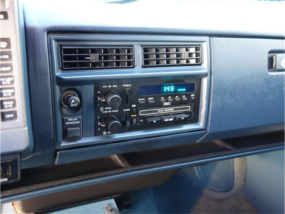 1994 Chevrolet K5 Blazer 3rd Gen - Image 20 of 31