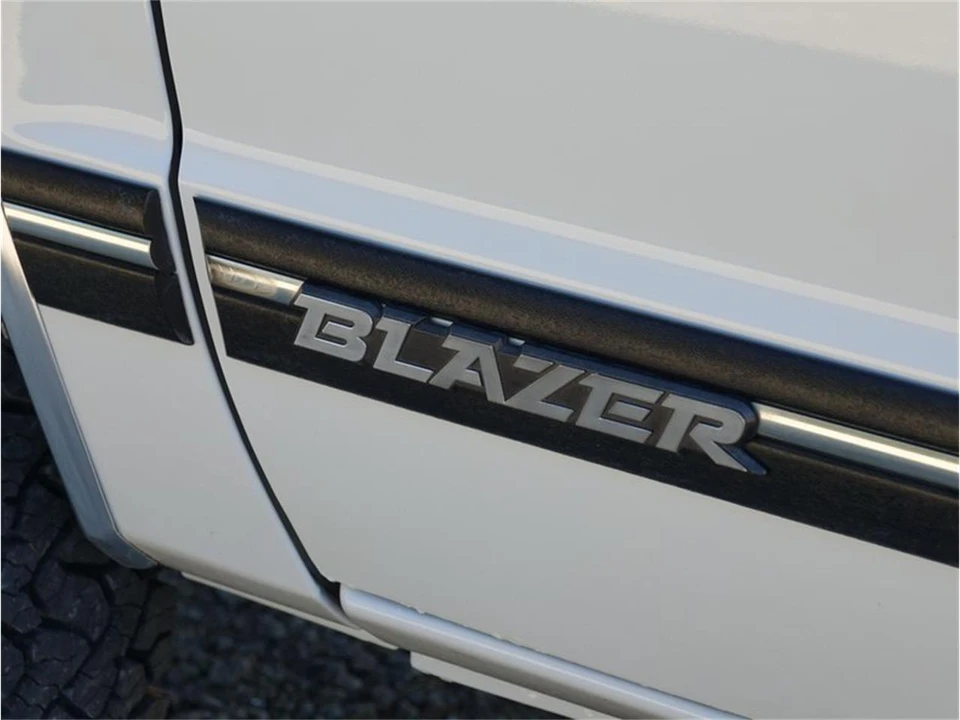 1994 Chevrolet K5 Blazer 3rd Gen - Image 14 of 31