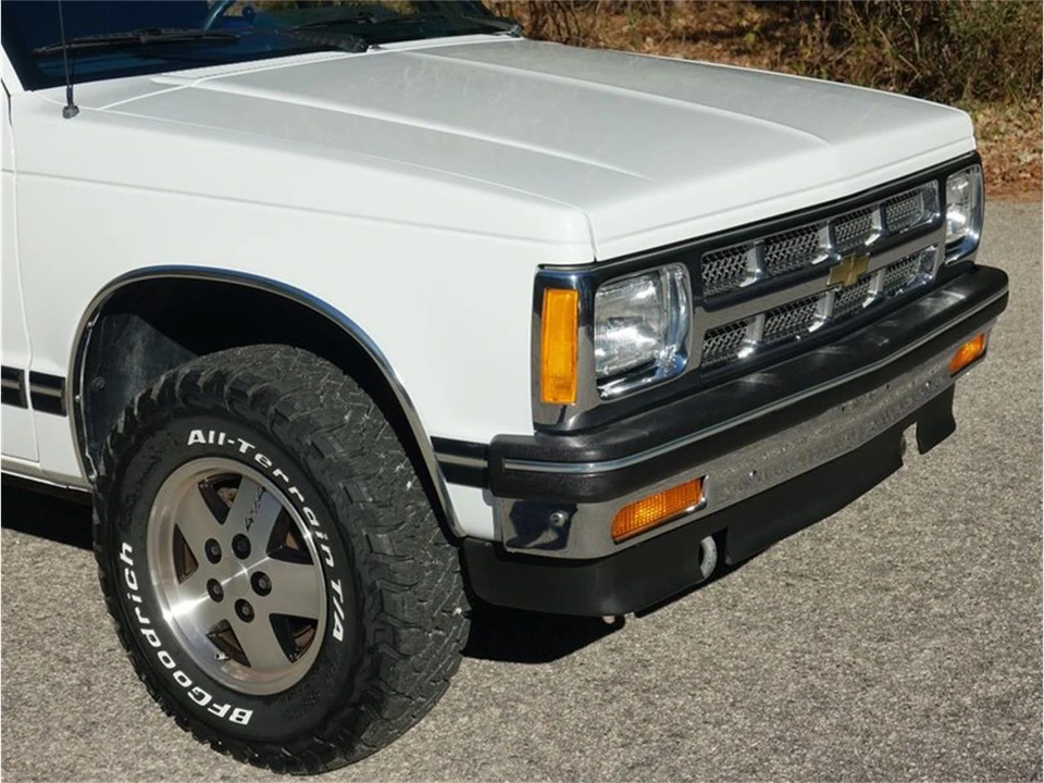 1994 Chevrolet K5 Blazer 3rd Gen - Image 10 of 31