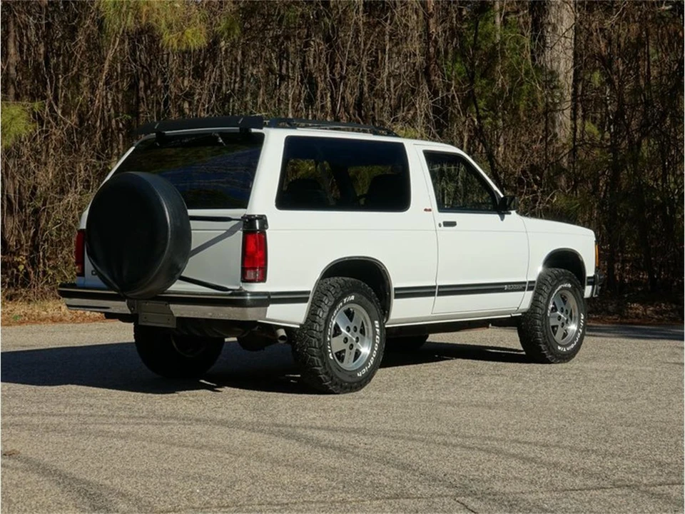 1994 Chevrolet K5 Blazer 3rd Gen - Image 7 of 31