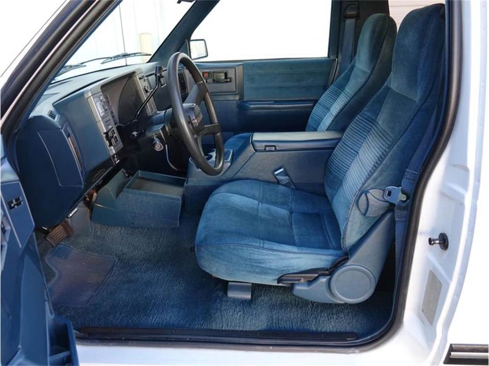 1994 Chevrolet K5 Blazer 3rd Gen - Image 16 of 31