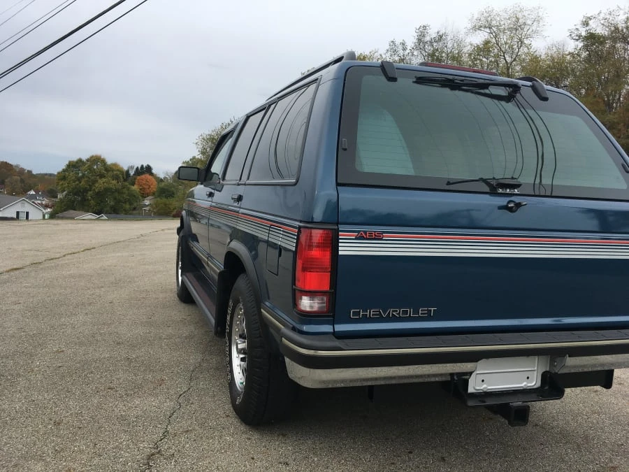 1994 Chevrolet K5 Blazer 3rd Gen - Image 3 of 7