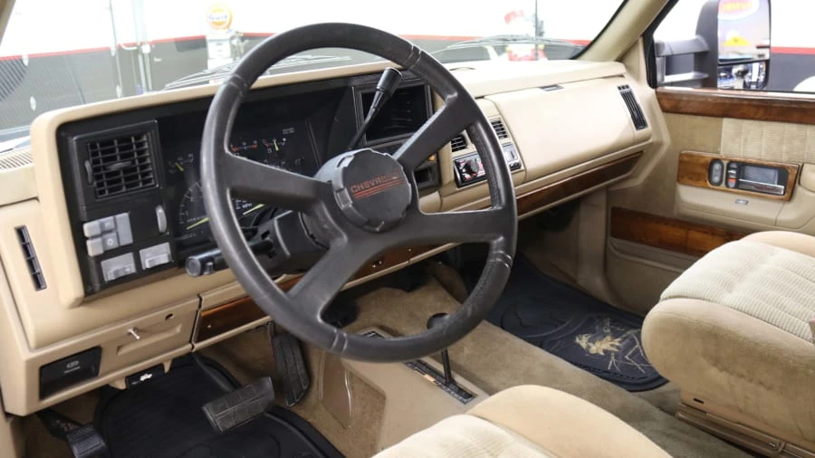 1994 Chevrolet K5 Blazer 3rd Gen - Image 5 of 12