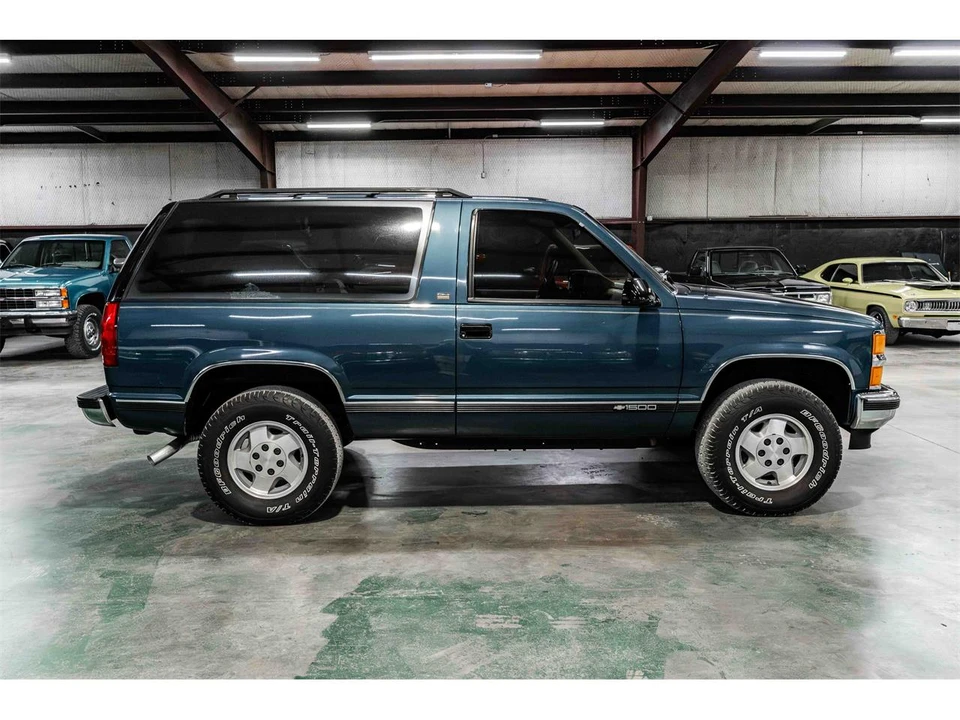 1994 Chevrolet K5 Blazer 3rd Gen - Image 6 of 22