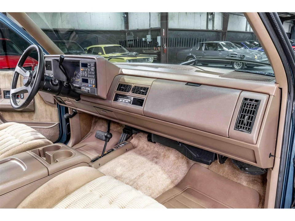 1994 Chevrolet K5 Blazer 3rd Gen - Image 17 of 22