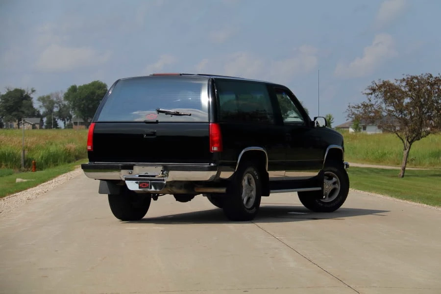 1994 Chevrolet K5 Blazer 3rd Gen - Image 3 of 27