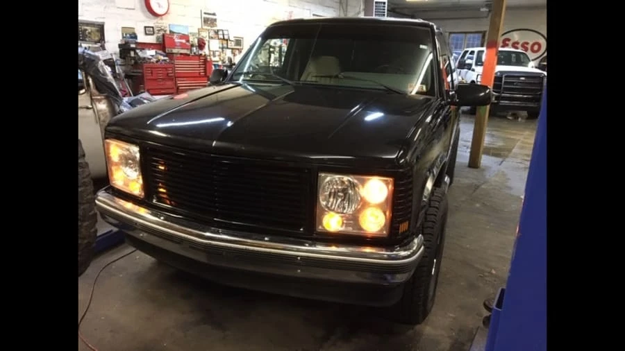 1994 Chevrolet K5 Blazer 3rd Gen - Image 2 of 4