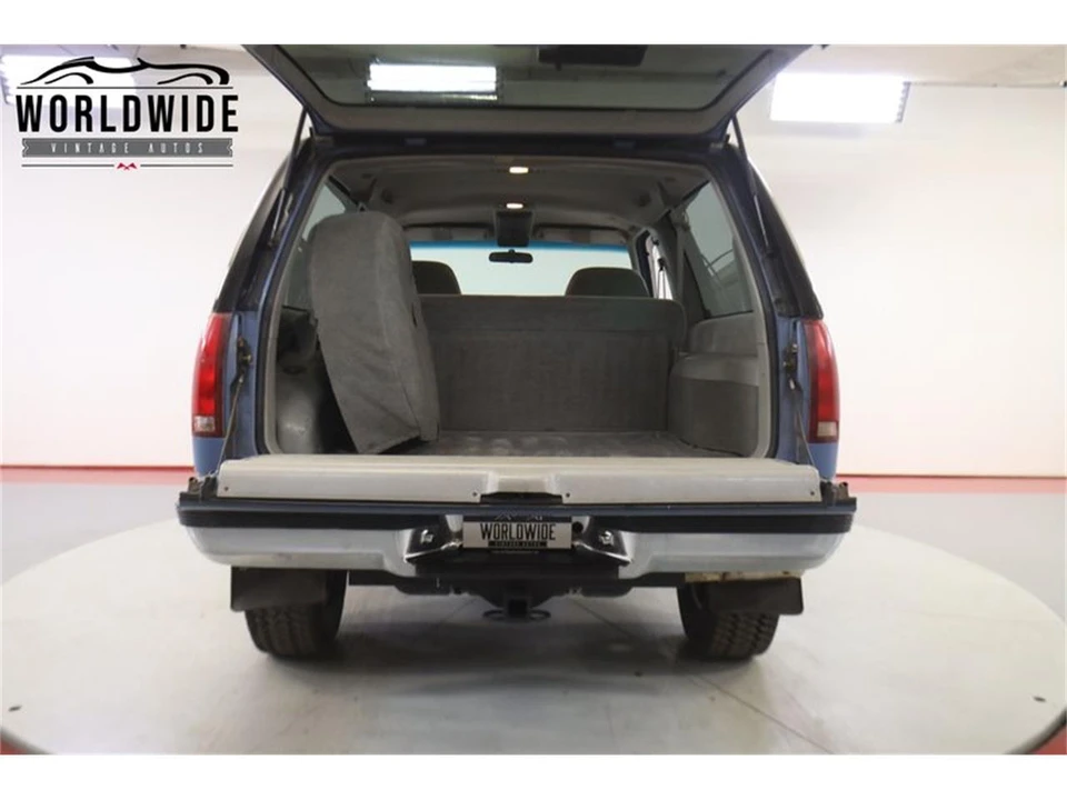 1994 Chevrolet K5 Blazer 3rd Gen - Image 19 of 31