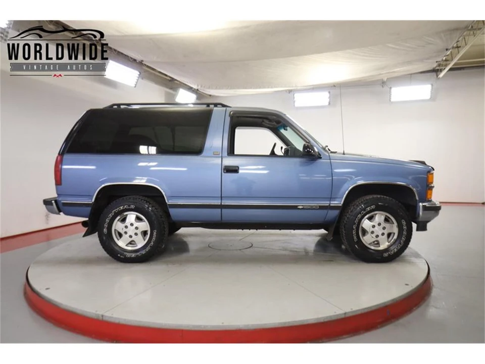 1994 Chevrolet K5 Blazer 3rd Gen - Image 4 of 31