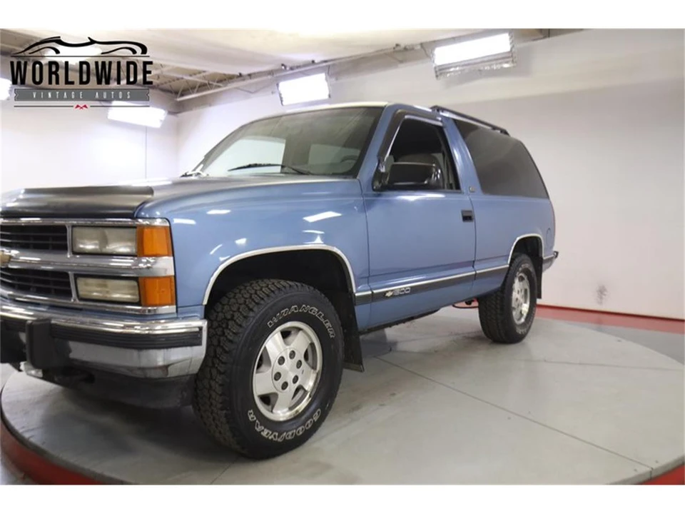 1994 Chevrolet K5 Blazer 3rd Gen - Image 13 of 31