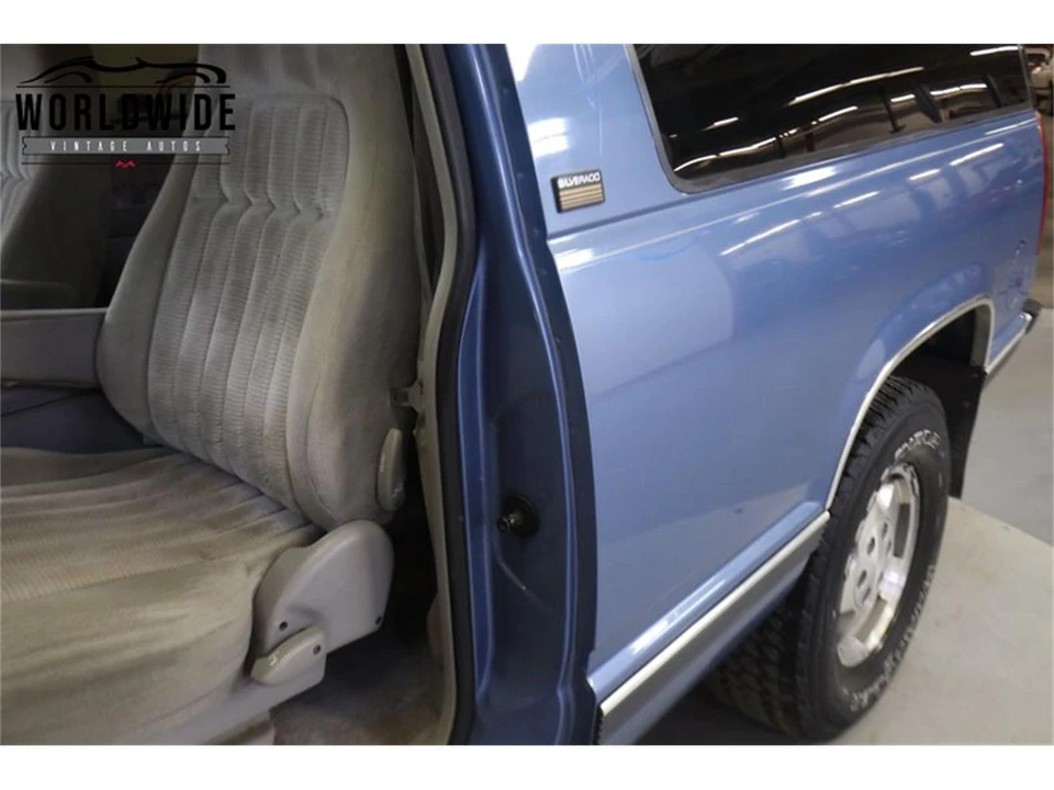 1994 Chevrolet K5 Blazer 3rd Gen - Image 26 of 31