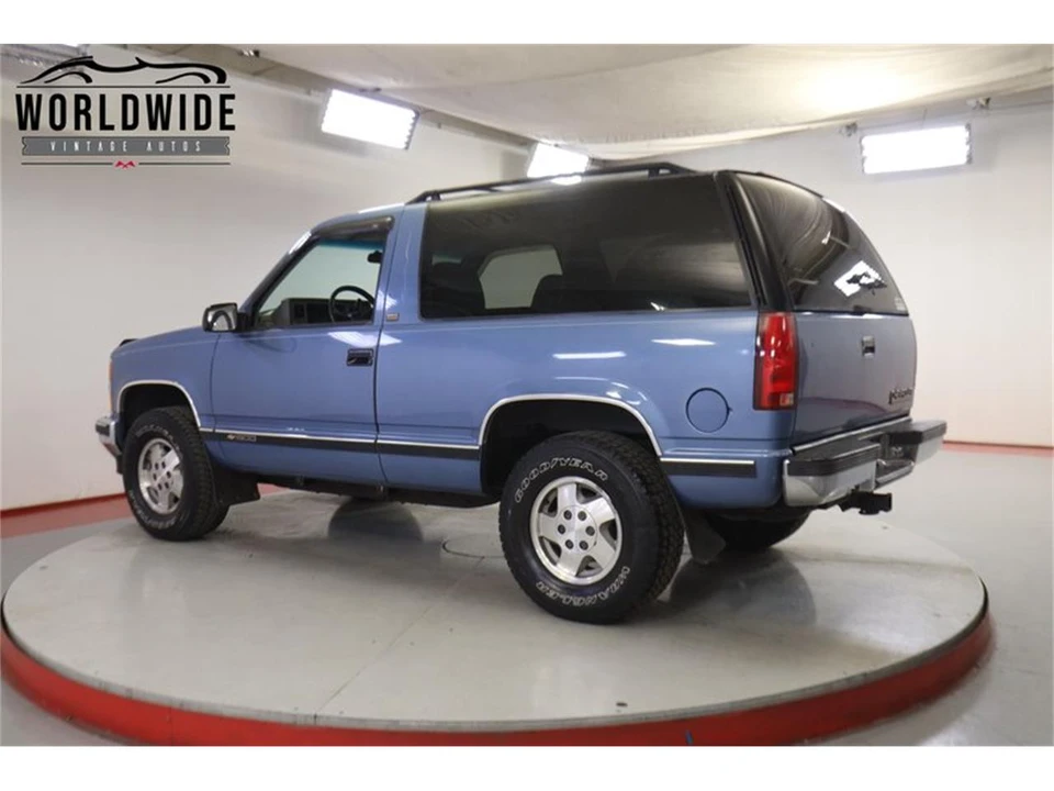 1994 Chevrolet K5 Blazer 3rd Gen - Image 5 of 31