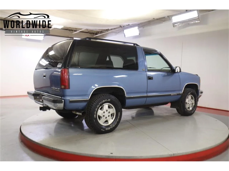 1994 Chevrolet K5 Blazer 3rd Gen - Image 6 of 31