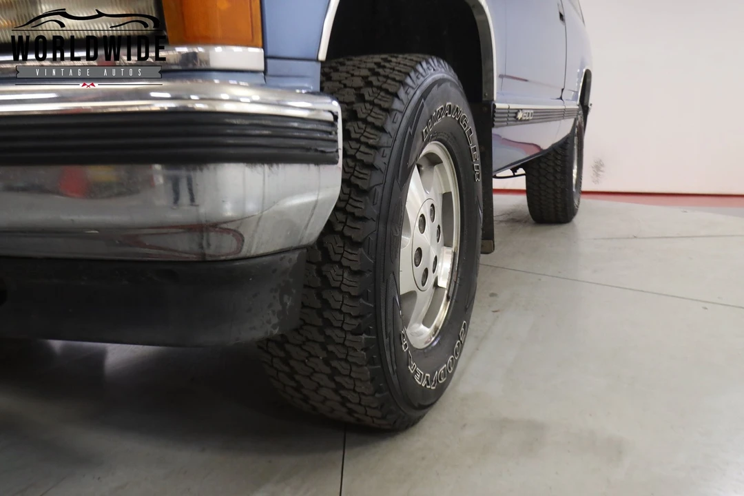 1994 Chevrolet K5 Blazer 3rd Gen - Image 11 of 12