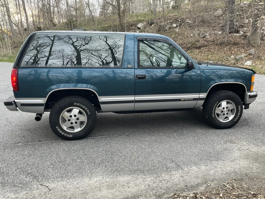 1994 Chevrolet K5 Blazer 3rd Gen - Image 15 of 16