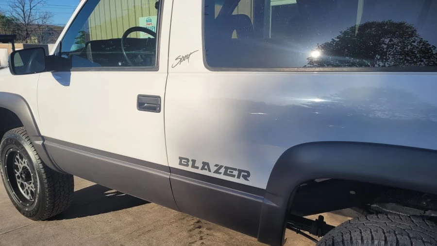 1994 Chevrolet K5 Blazer 3rd Gen - Image 12 of 17
