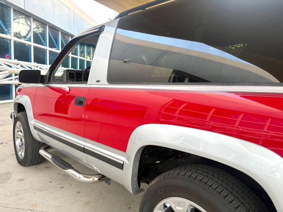 1994 Chevrolet K5 Blazer 3rd Gen - Image 13 of 31