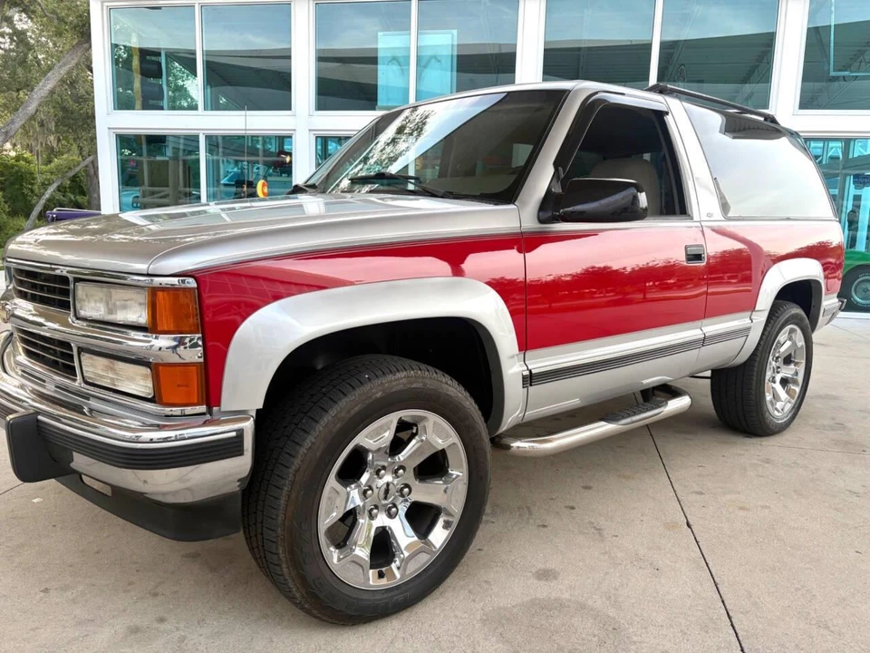 1994 Chevrolet K5 Blazer 3rd Gen - Image 11 of 31