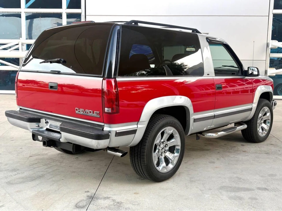 1994 Chevrolet K5 Blazer 3rd Gen - Image 6 of 31