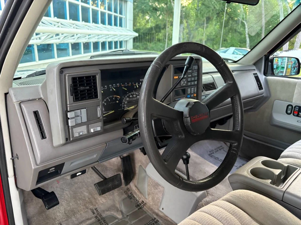 1994 Chevrolet K5 Blazer 3rd Gen - Image 22 of 31