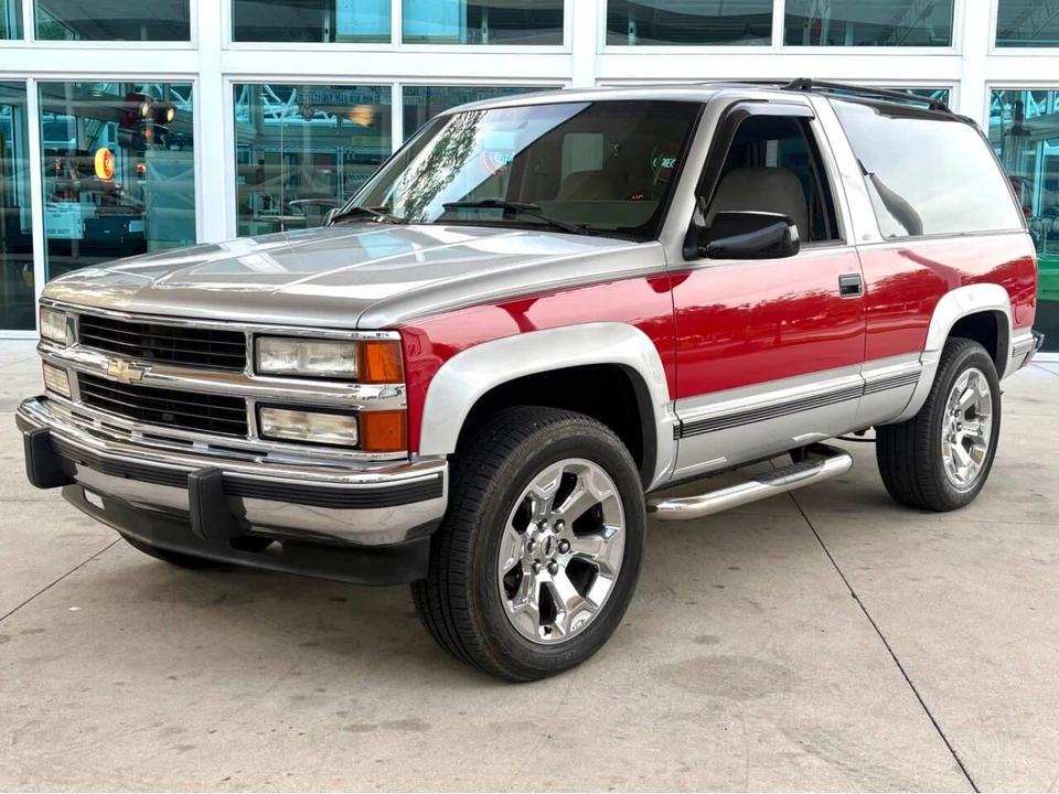 1994 Chevrolet K5 Blazer 3rd Gen - Image 10 of 31