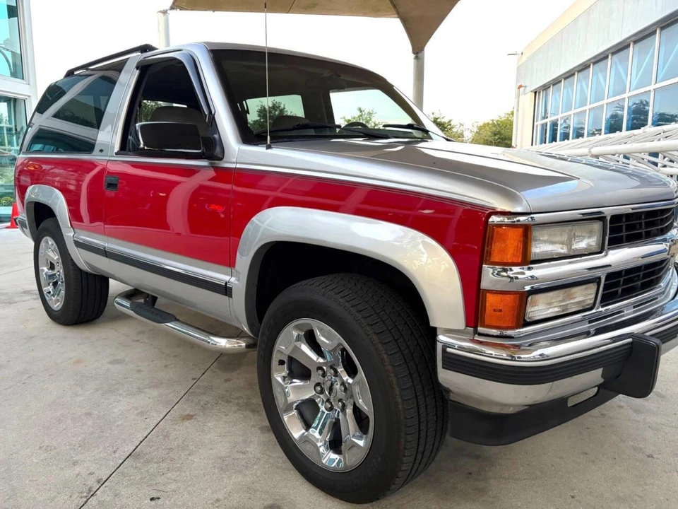 1994 Chevrolet K5 Blazer 3rd Gen - Image 18 of 31