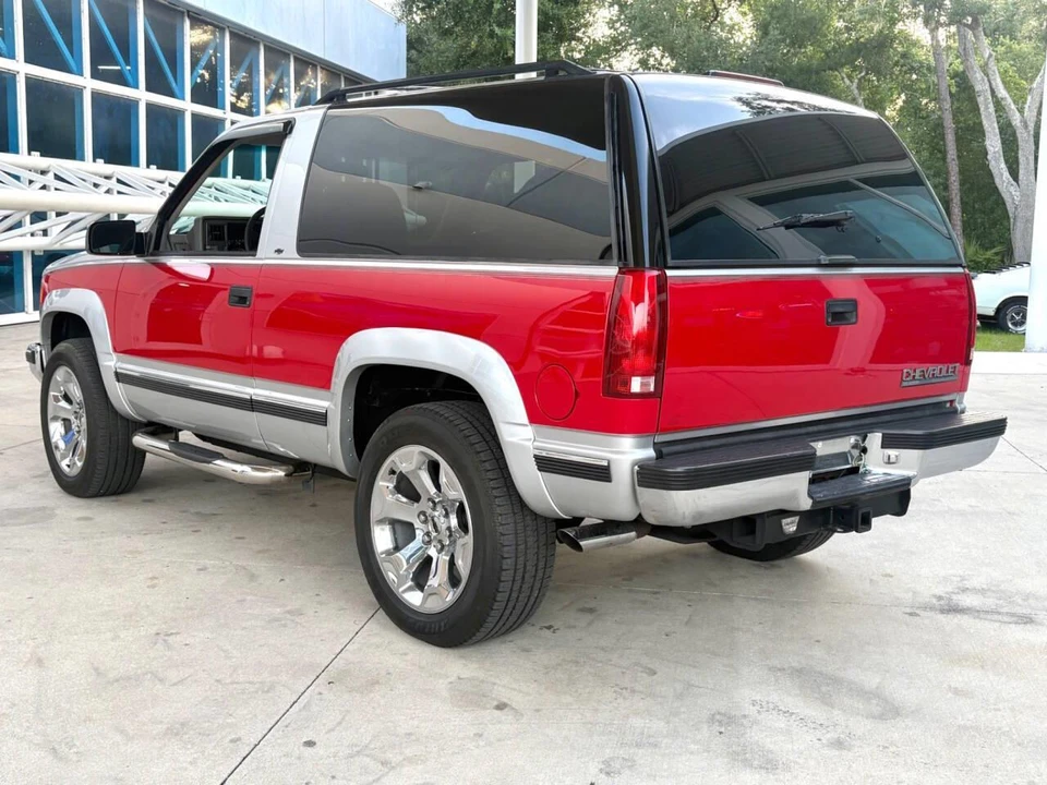 1994 Chevrolet K5 Blazer 3rd Gen - Image 8 of 31