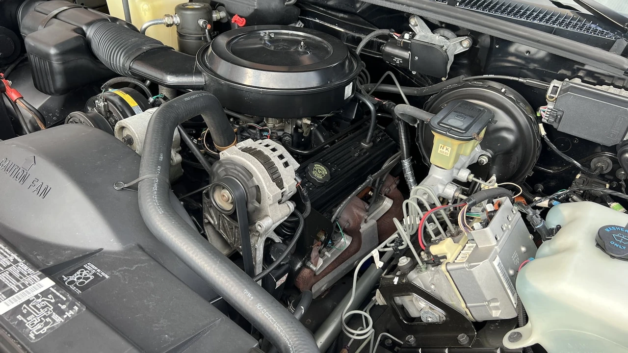 1994 Chevrolet K5 Blazer 3rd Gen - Image 7 of 9