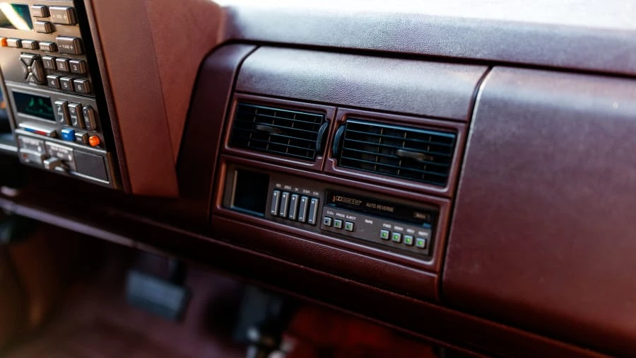 1994 Chevrolet K5 Blazer 3rd Gen - Image 20 of 31