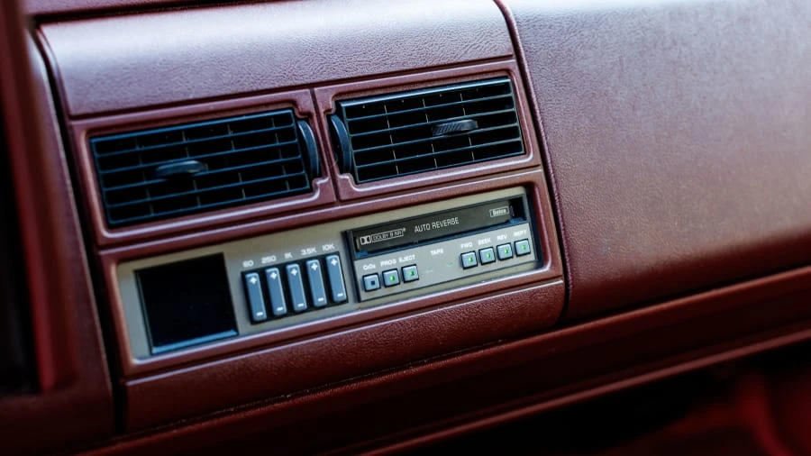 1994 Chevrolet K5 Blazer 3rd Gen - Image 14 of 31