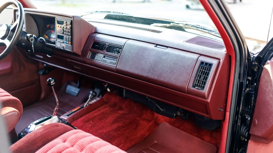1994 Chevrolet K5 Blazer 3rd Gen - Image 22 of 31