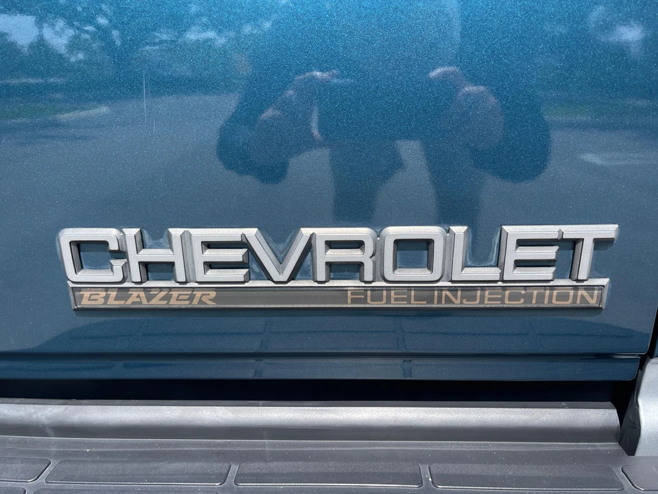 1994 Chevrolet K5 Blazer 3rd Gen - Image 11 of 16