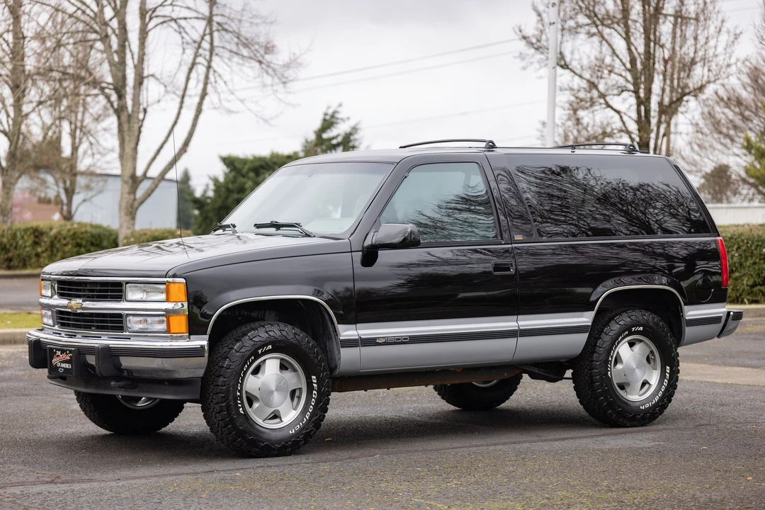 1994 Chevrolet K5 Blazer 3rd Gen - Image 3 of 12
