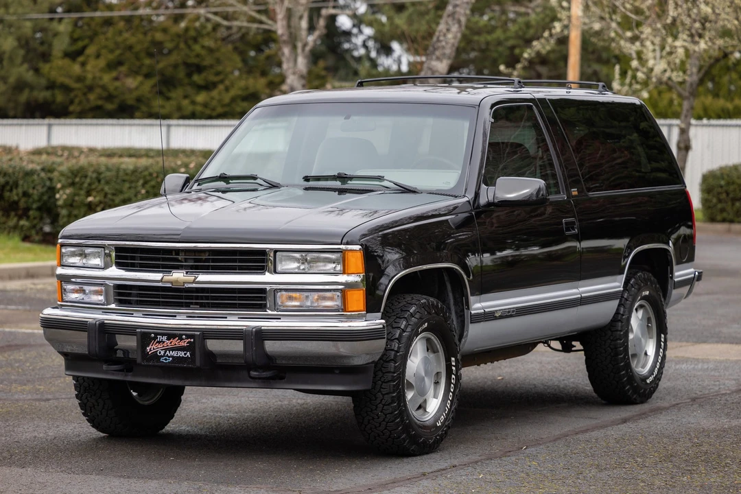 1994 Chevrolet K5 Blazer 3rd Gen - Image 2 of 12