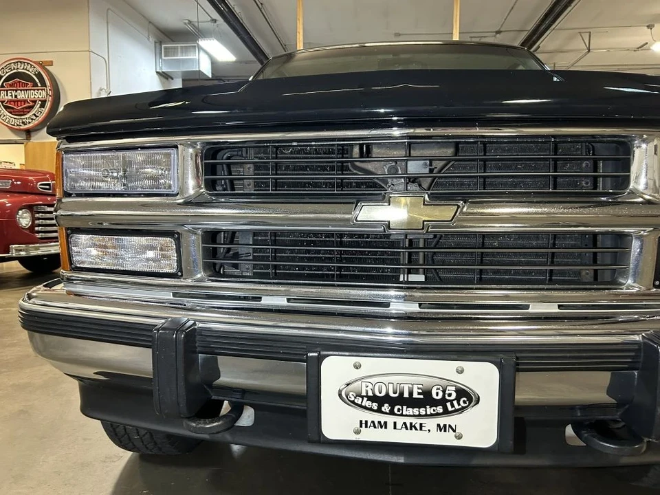 1994 Chevrolet K5 Blazer 3rd Gen - Image 10 of 12