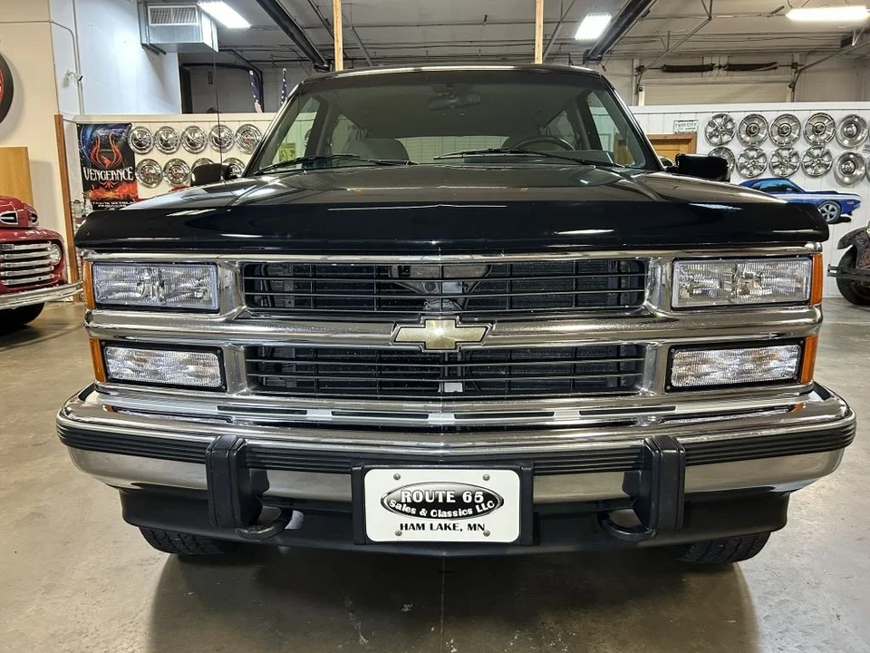 1994 Chevrolet K5 Blazer 3rd Gen - Image 2 of 12