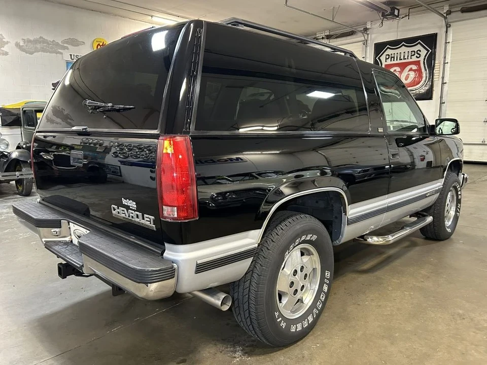 1994 Chevrolet K5 Blazer 3rd Gen - Image 5 of 12