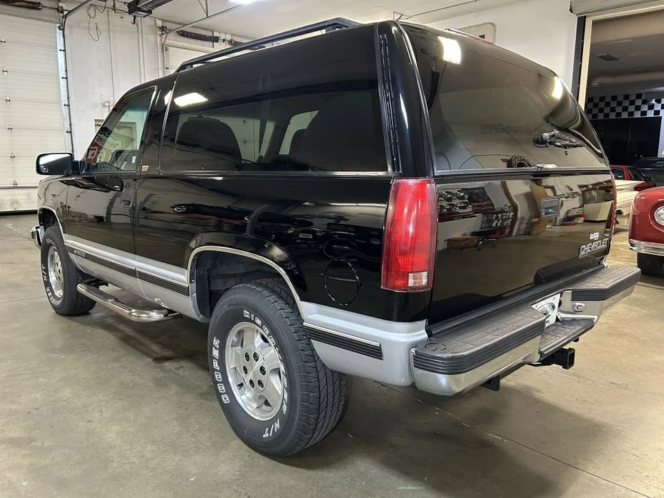 1994 Chevrolet K5 Blazer 3rd Gen - Image 7 of 12