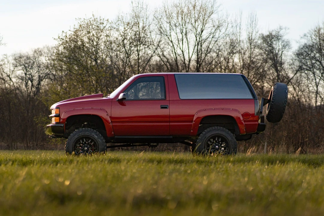 1994 Chevrolet K5 Blazer 3rd Gen - Image 3 of 8
