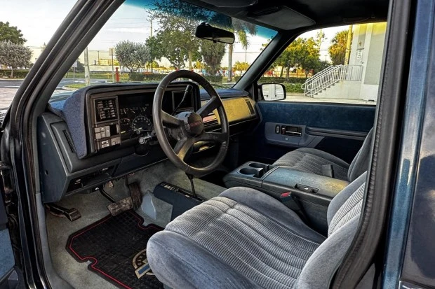 1994 Chevrolet K5 Blazer 3rd Gen - Image 5 of 7