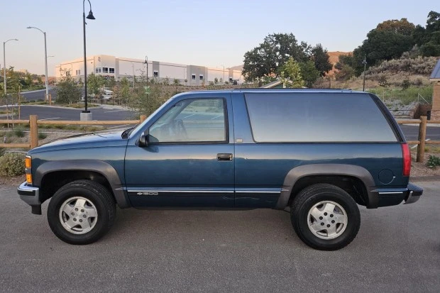 1994 Chevrolet K5 Blazer 3rd Gen - Image 3 of 7