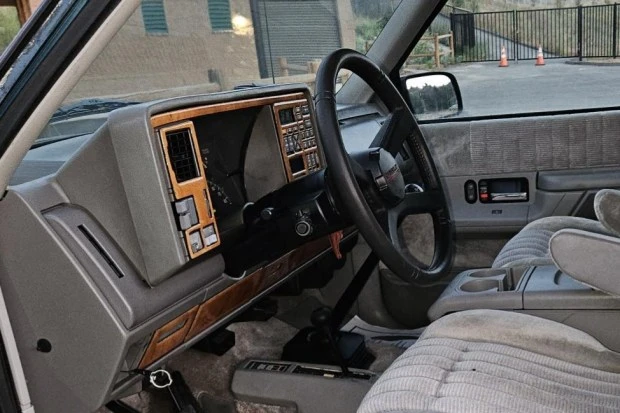1994 Chevrolet K5 Blazer 3rd Gen - Image 5 of 7