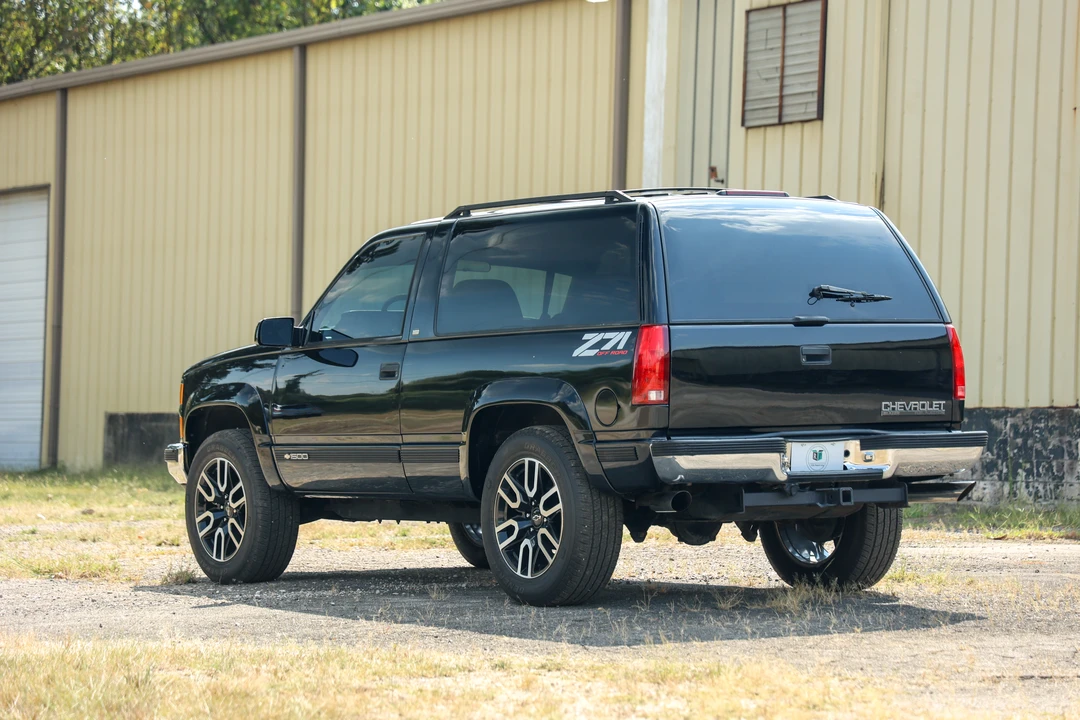 1994 Chevrolet K5 Blazer 3rd Gen - Image 10 of 31